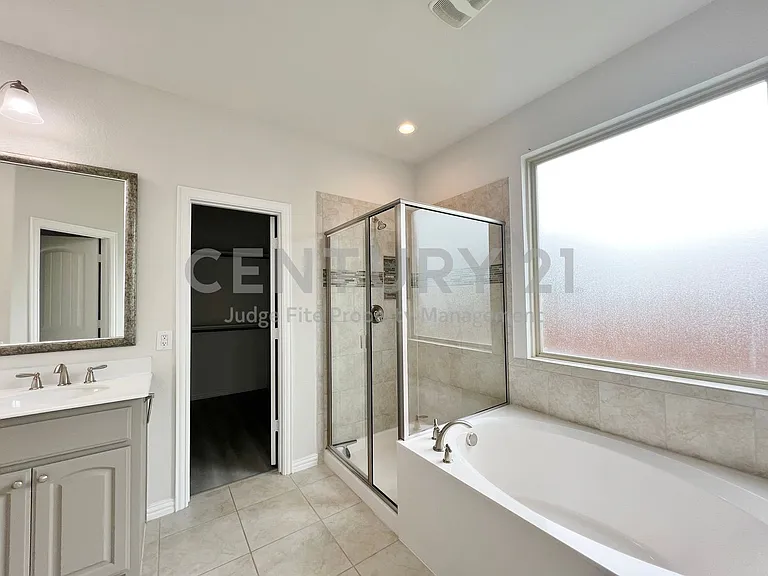 15201 Everly Ct — Photo 7