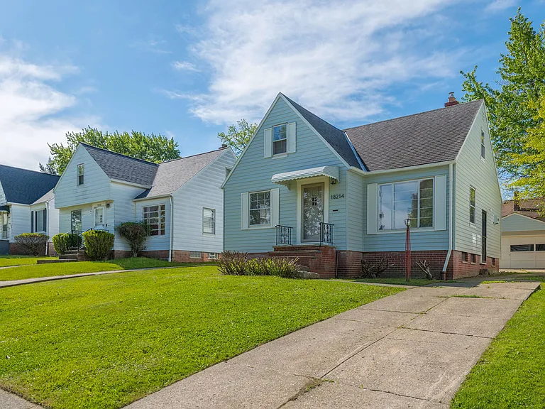 18214 Lewis Dr — Photo 6
