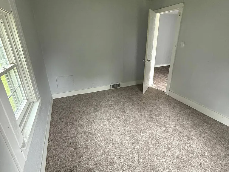 1401 Georgia St — Photo 10