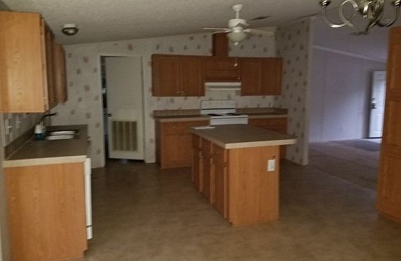 2nd image of 2889 119th Dr