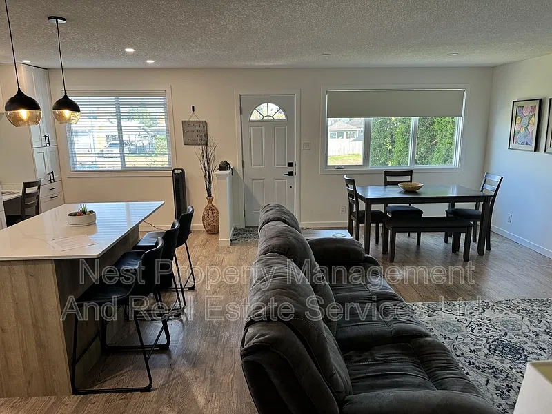 2 bed, 1.0 bath, $2,195 — Photo 4