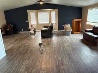 1048 SW Colfax Ln, Madras, OR 97741