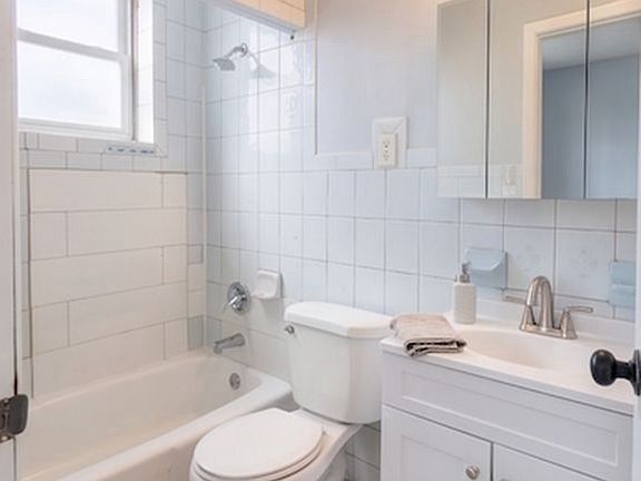 5th image of 1203-1204 Broad St #14