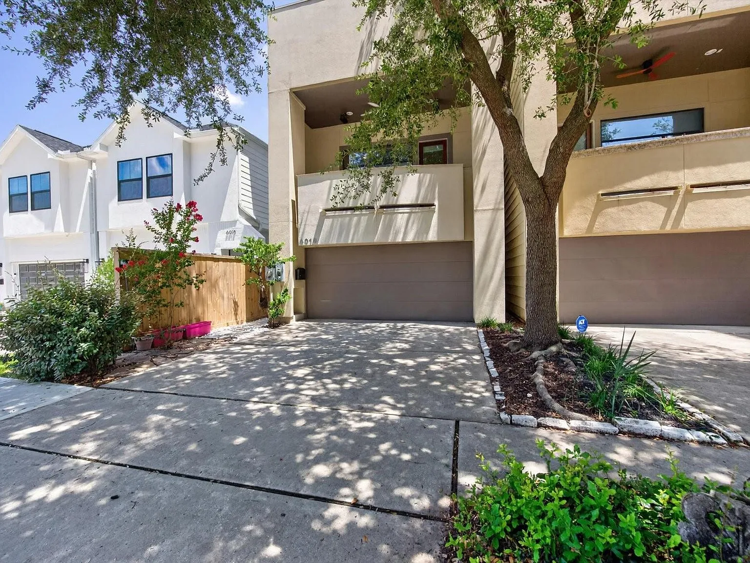 3 bed, 3.5 bath, 2940 sqft, $3,680 — Photo 2