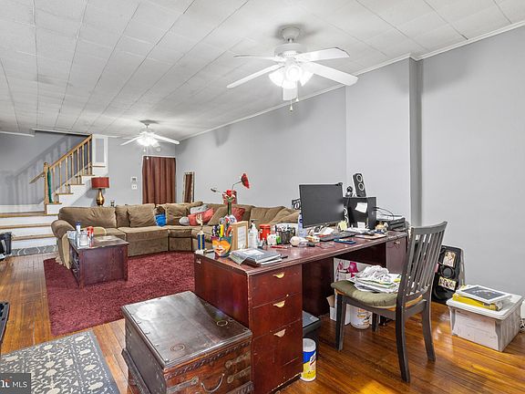 3rd image of 513 William St