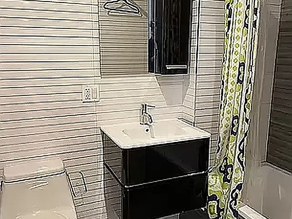3rd image of 1303 Greene Ave #3C