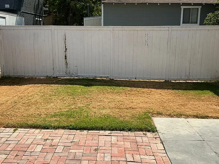 535 N Olive St — Photo 38