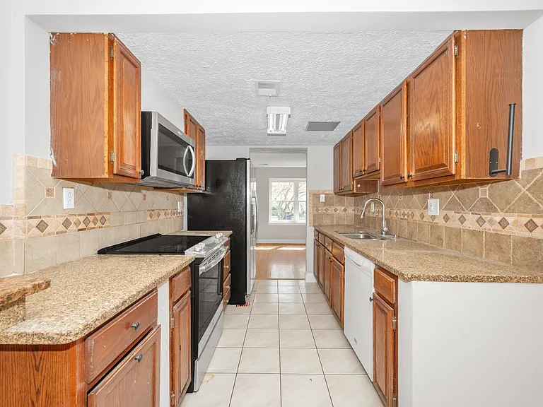 11724 Rosearbor Ct — Photo 8
