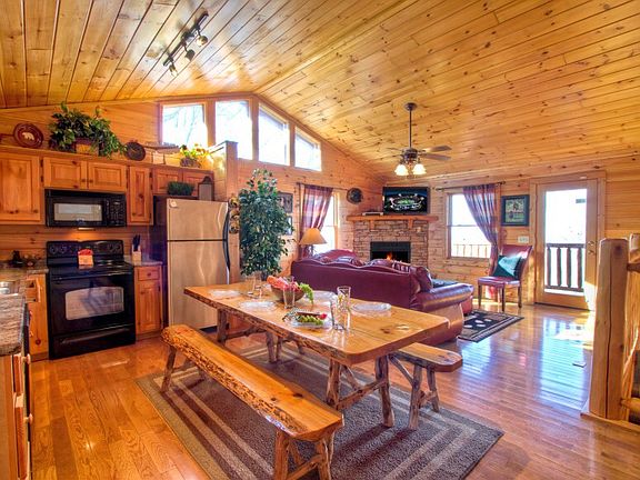 5th image of 2038 Orchard Dr