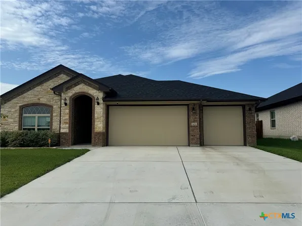 806 Dred Roger Cir, Killeen, TX 76542