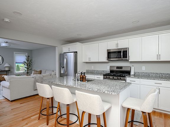4th image of 55 Plymouth St #40-L
