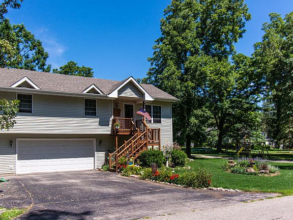 2nd image of 3564 W Woodland Dr