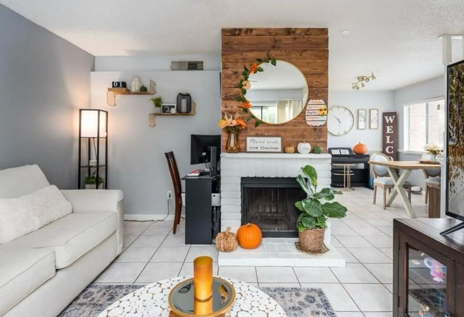 2 bed, 1.5 bath, $1,300 — Photo 2