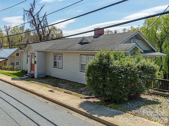 3rd image of 120 E Howard St