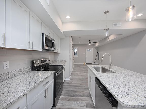 4th image of 2412 Marion Mashore St #2412