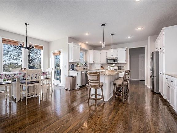4th image of 11111 Winchester Dr