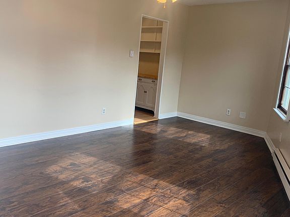 4th image of 2314 Morton Ave