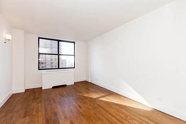 Rented by Mirador Real Estate | media 10