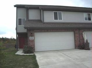2050 Pine Forest Dr, Miamisburg, OH 45342