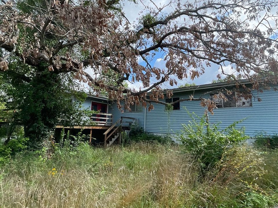 1st image of 914 Lakeshore Dr