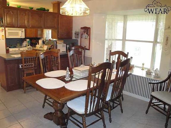 4th image of 2325 W Fm 171