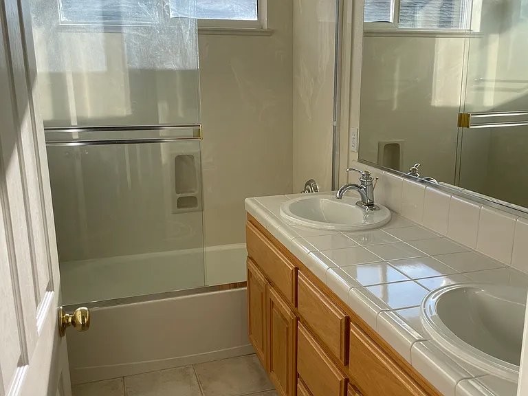 710 W K St — Photo 13