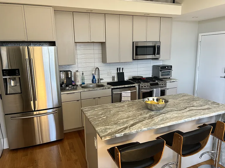 204 Spencer Ave #10 — Photo 9