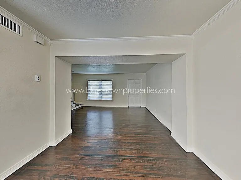 6491 Bordeaux Ave — Photo 9