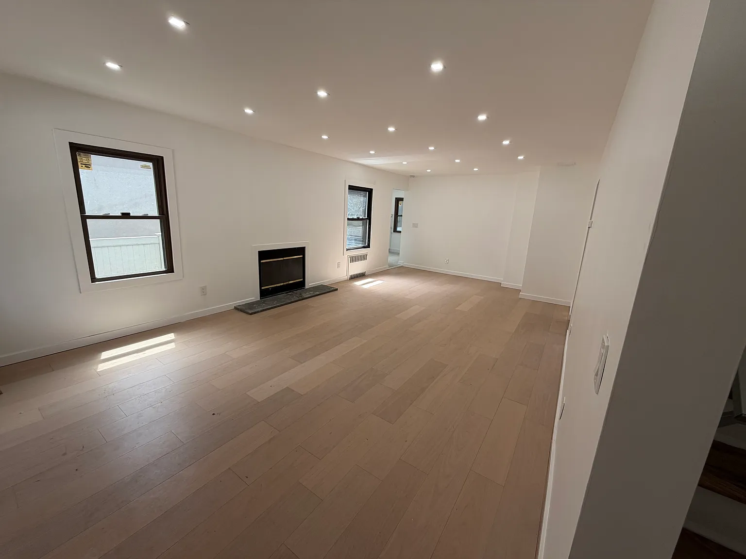 4 bed, $6,150 — Photo 3