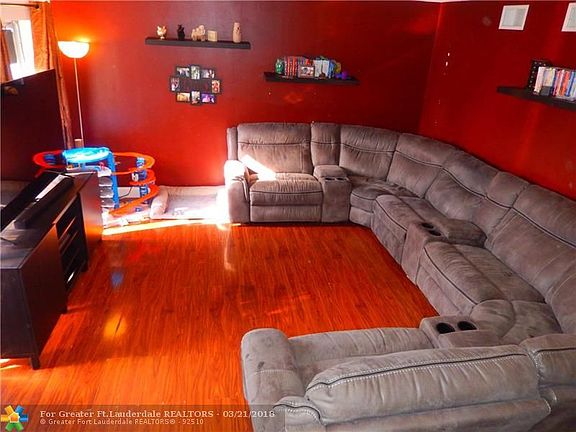 5th image of 850 NW 81st Ter #4