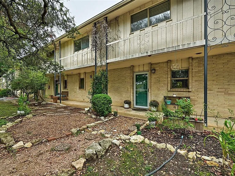 5330 Balcones Dr #G — Photo 18