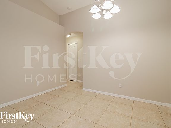 4th image of 1319 Macon Dr