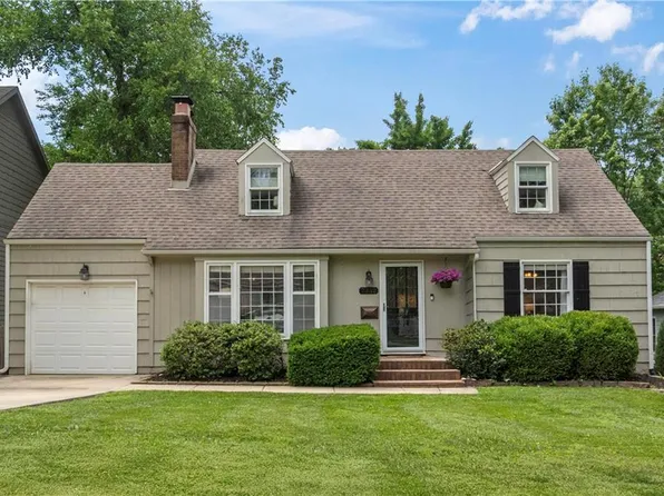 7332 Cherokee Dr, Prairie Village, KS 66208