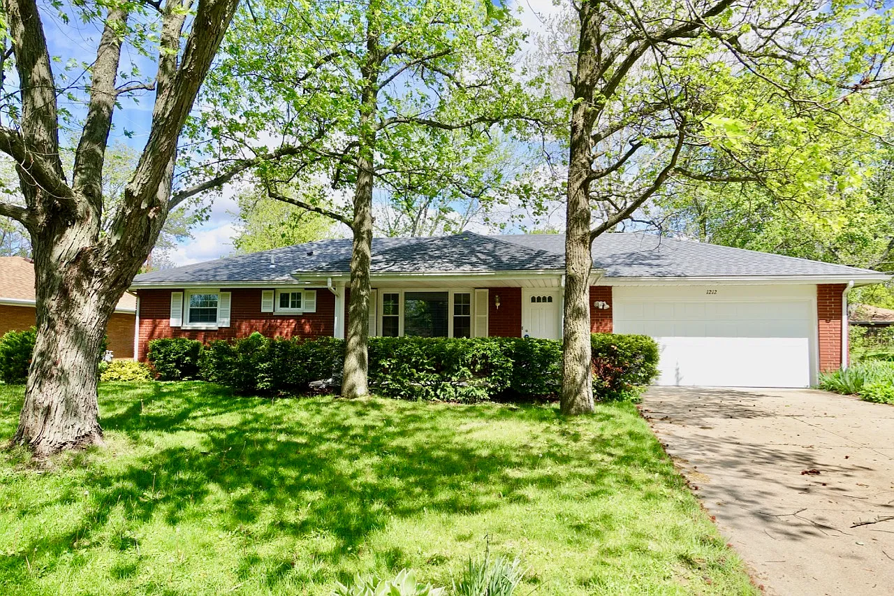 1212 N Ridge Rd photo 1
