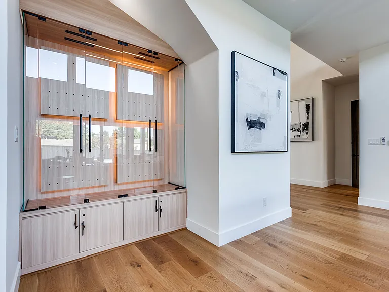 Marsh Ln — Photo 10