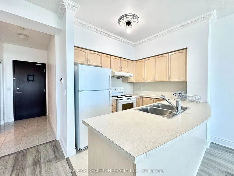 50 Brian Harrison Way #3504 — Photo 8