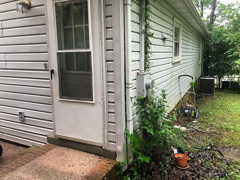 105 Julia St — Photo 4