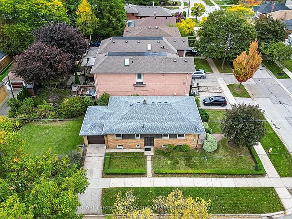 2nd image of 454 Rimilton Ave