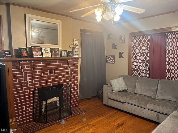 4th image of 1624 Lynn St