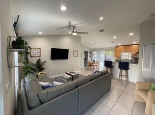 630 Oak St, Boynton Beach, FL 33435