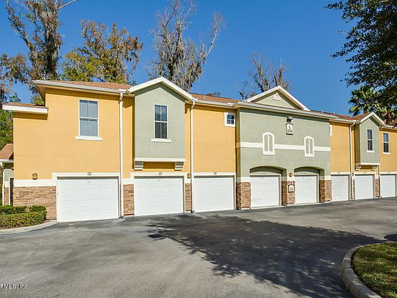 4th image of 8539 GATE Parkway W #436