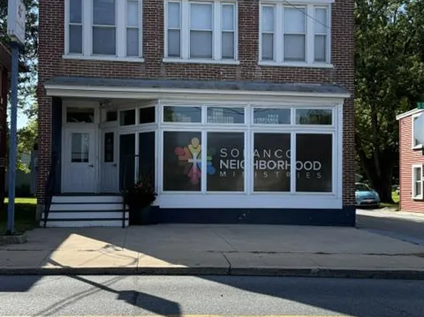 14 S Church St #B, Quarryville, PA 17566