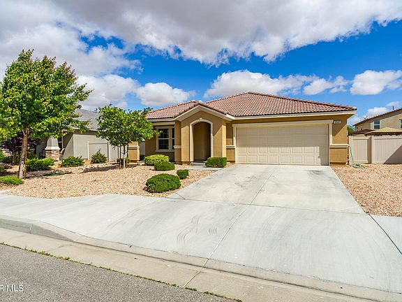 3rd image of 3561 E Garnet Ln