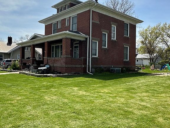 4th image of 117 N Lincoln St