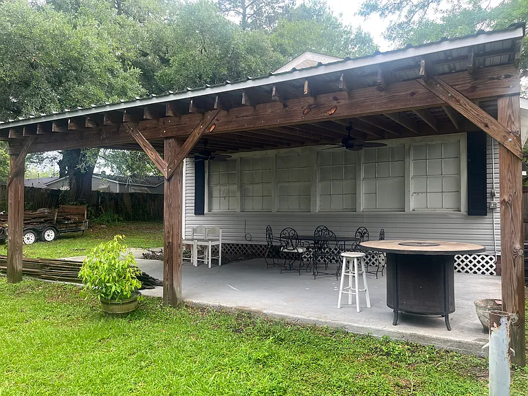 412 Pinehill Dr — Photo 15