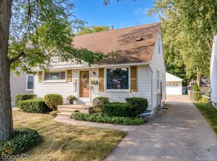 501 E Sunnybrook Dr, Royal Oak, MI