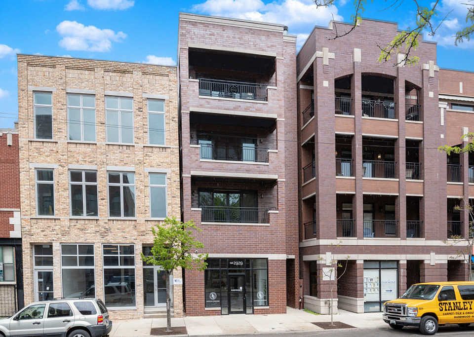 1st image of 2929 N Lincoln Ave APT 2