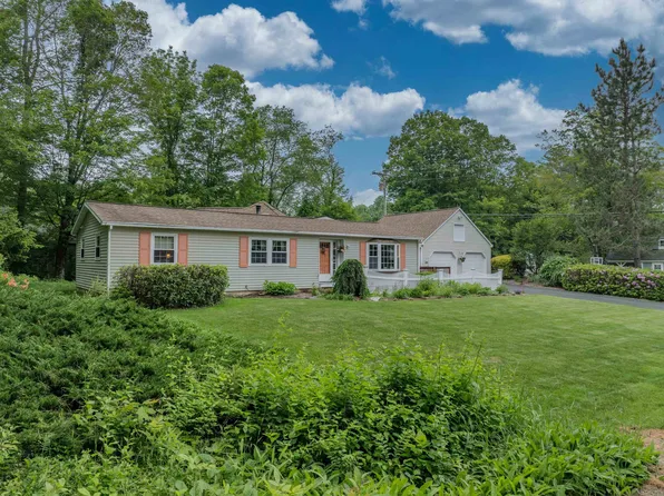 9 Smith Avenue, Plymouth, NH 03264