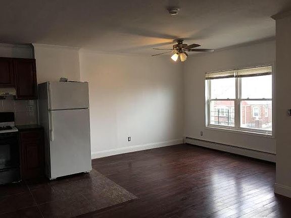 5th image of 20310 38th Ave