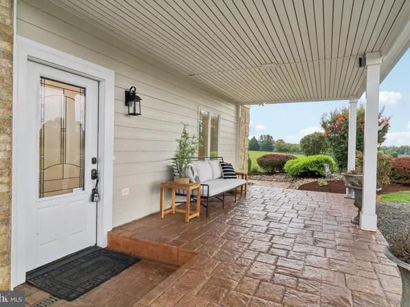 12899 Carriage Ford Rd, Nokesville, VA 20181